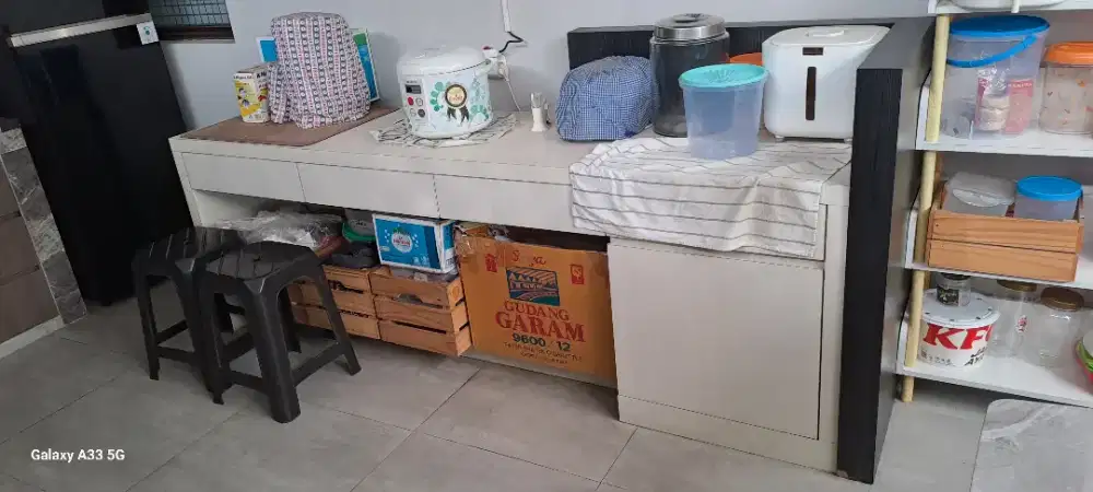 KITCHEN CABINET CUSTOM