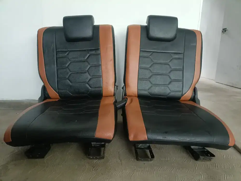 Jok mobil avanza/ xenia