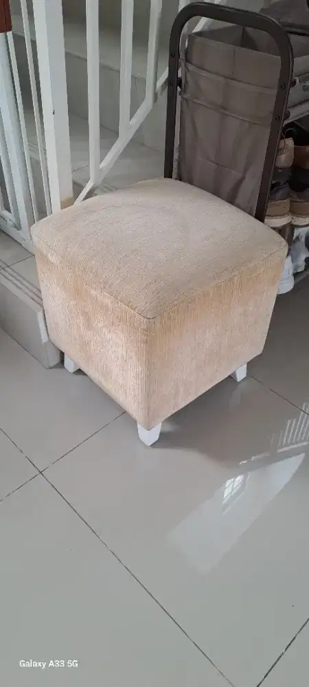 KURSI STOOL MEJA RIAS