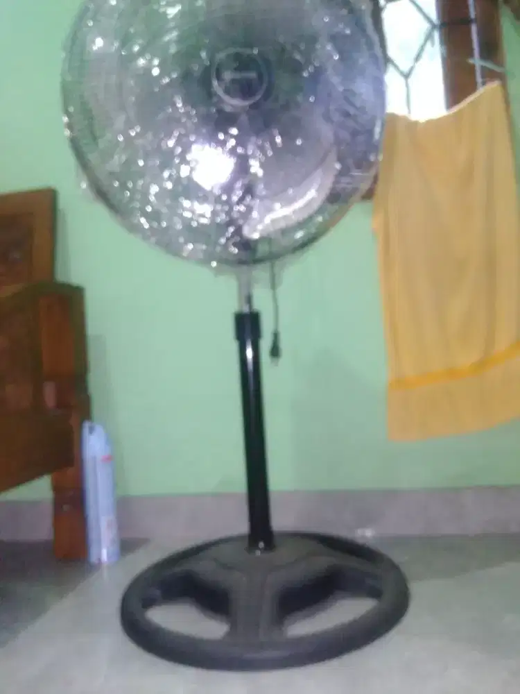 Kipas angin merk miyako 16.inch.