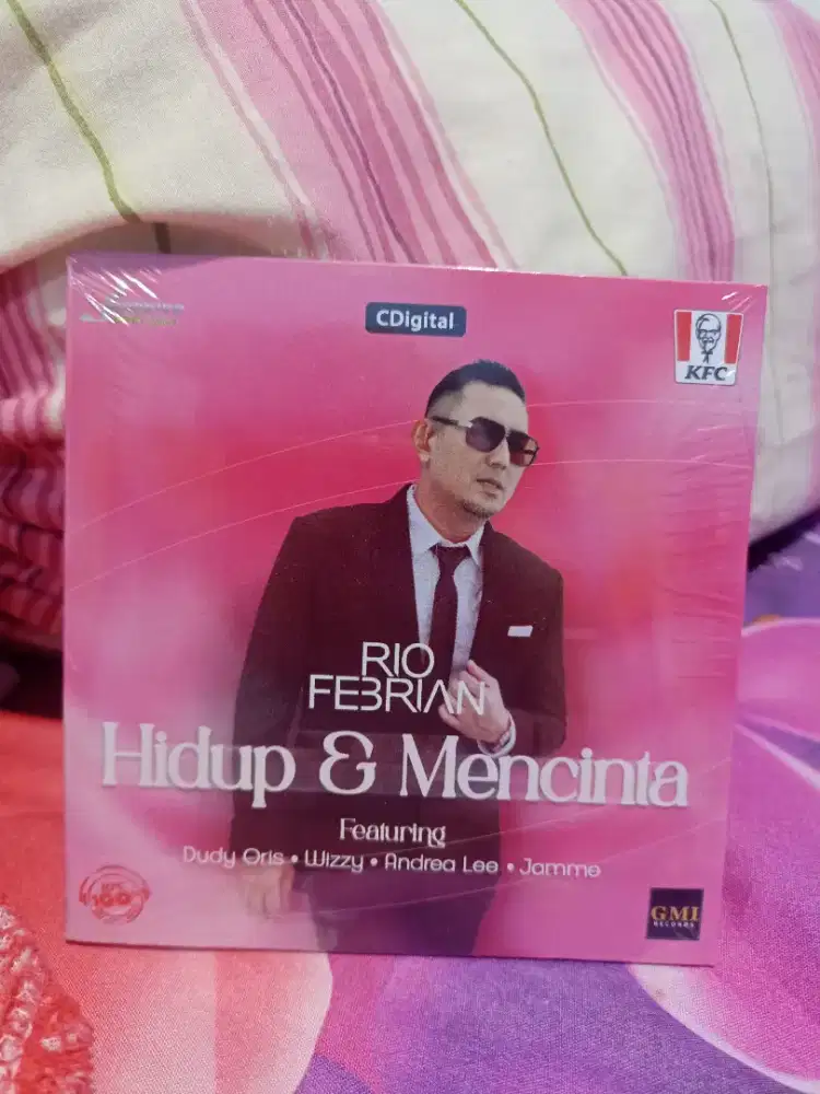 Album musik Hidup & Mencinta dari Rio Febrian.