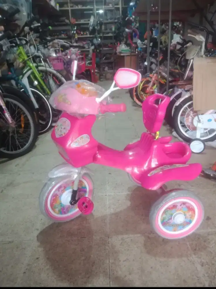 sepeda ana untuk umur 2 tahun merk family