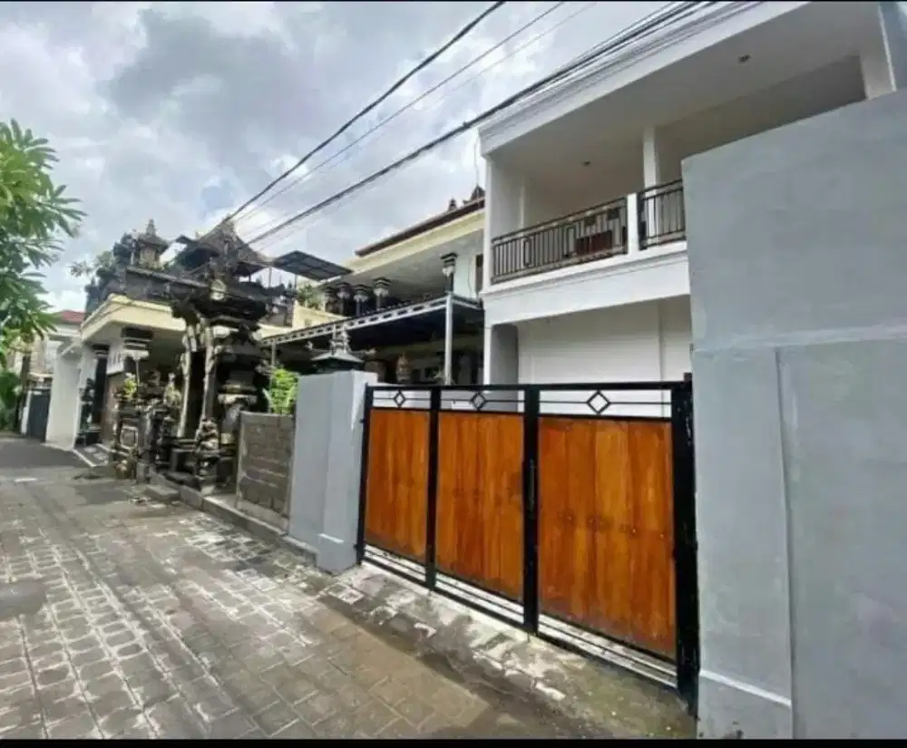 Jual rumah lantai 2 siap huni di Jl Monang Maning Denpasar Bali