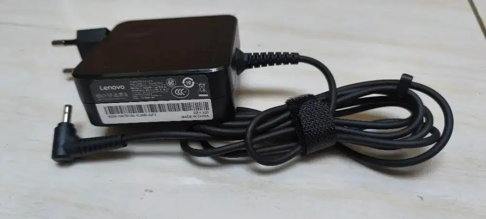 Charger Laptop Lenovo Barang Simpanan