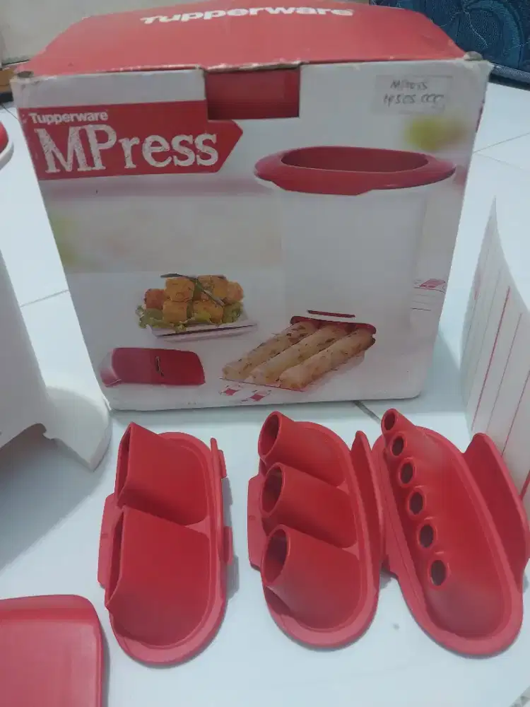 Tupperware mpress cetakan kue