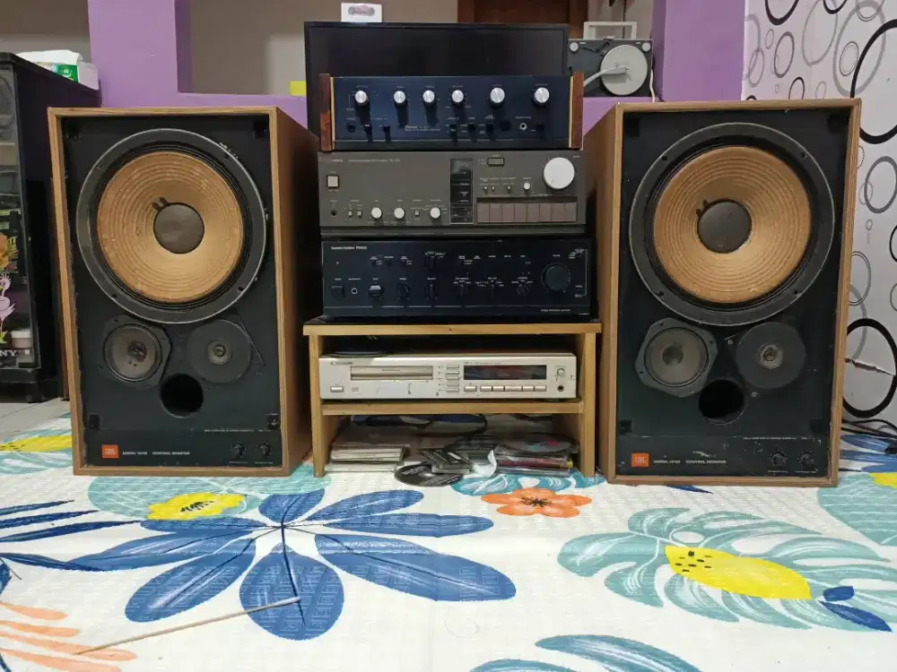 JBL model 4311B