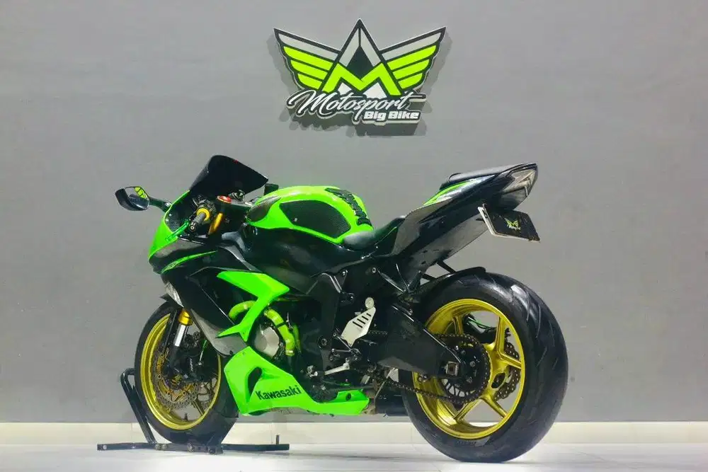 Kawasaki ZX636R mulus mesin sehat unit like new siap pakai