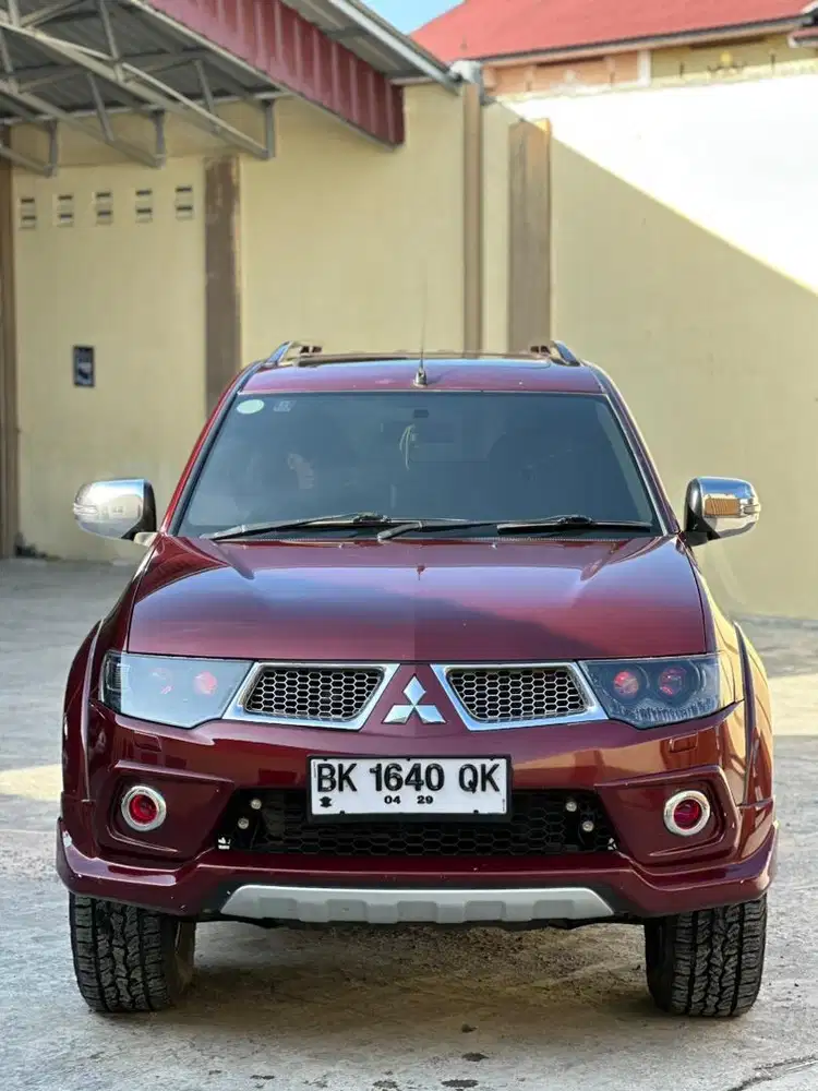 Mitsubishi pajero dakar limited 2013
