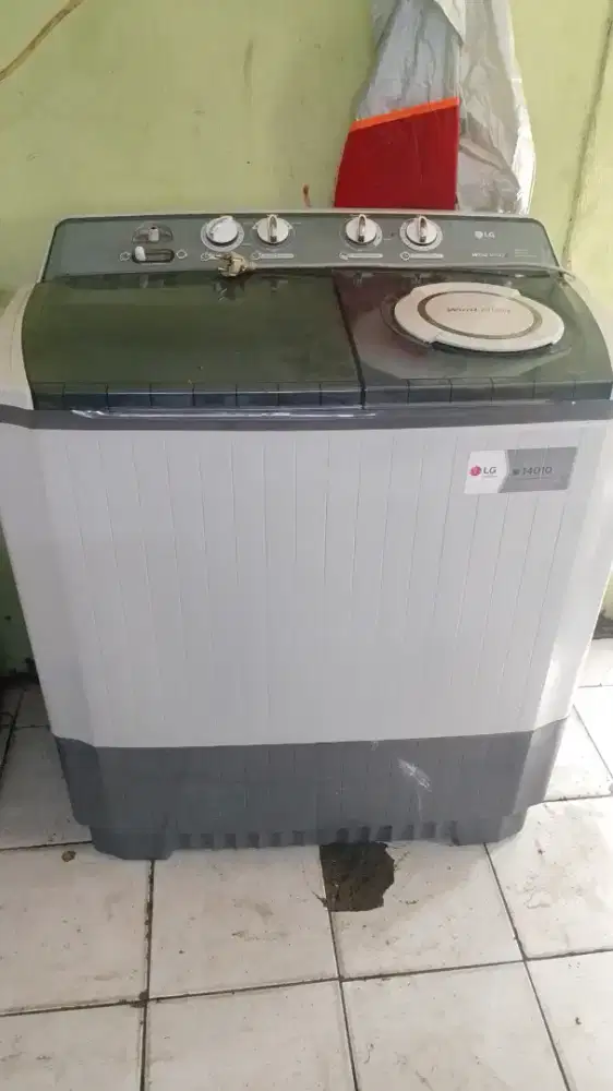 Mesin cuci merek LG 2 tabung