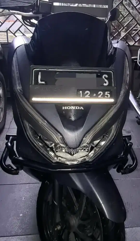 Honda PCX 2020 biru metalic