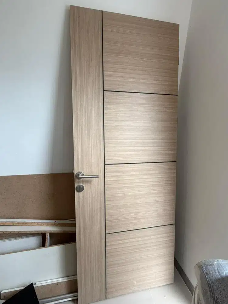 Pintu Bekas Rasa Baru