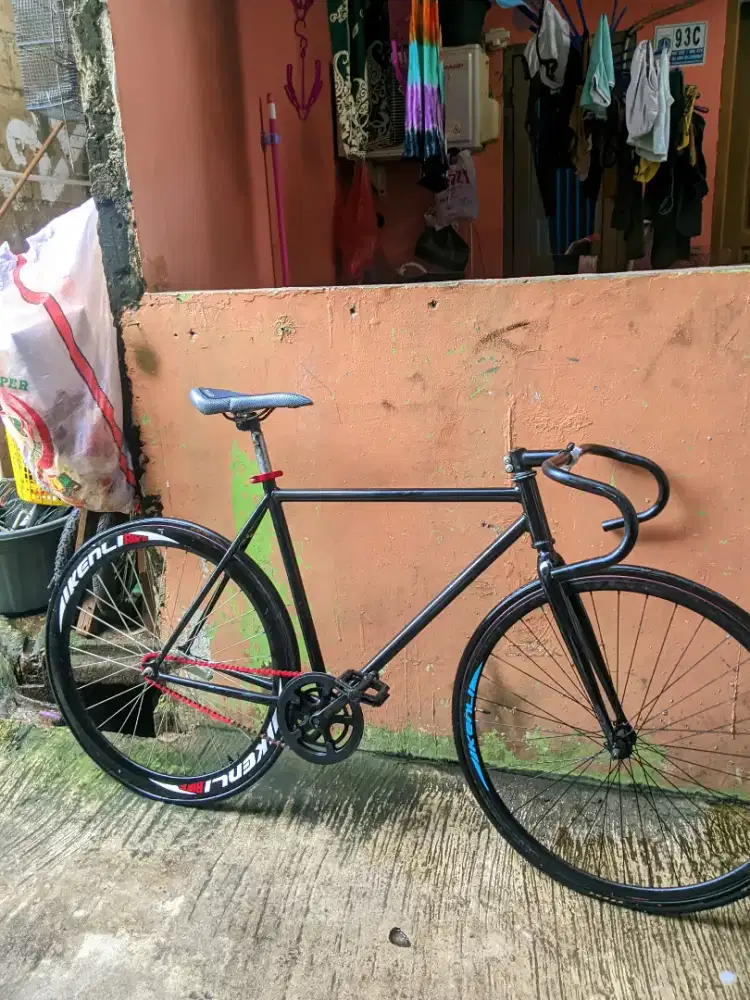 sepada fiksi min cuman pemakaian, boleh nepis