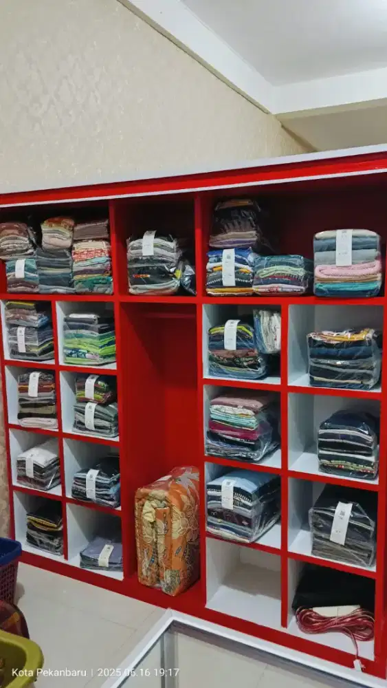 Di jual Cepat Rak Laundry & Meja Kasir