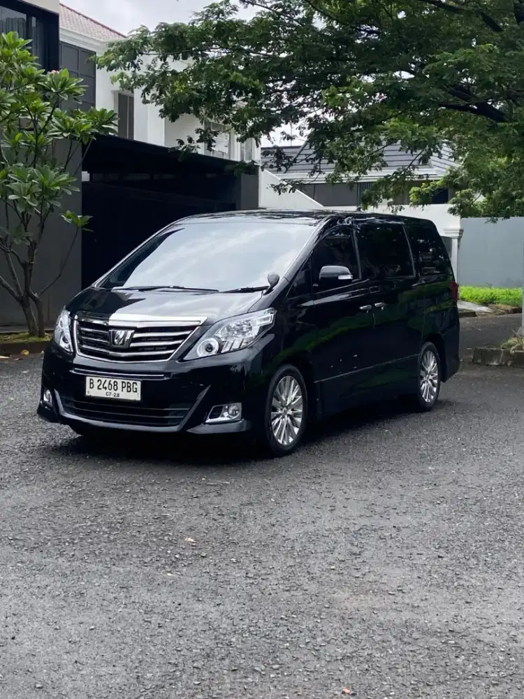 Toyota Alphard 2.4 S Cbu Gold Edition At 2013