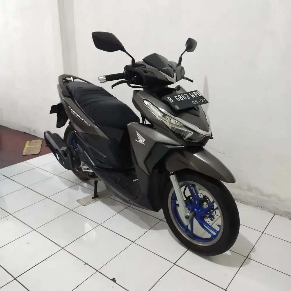 Honda Vario 150 OLD 2017 Orisinil Lengkap Bagus