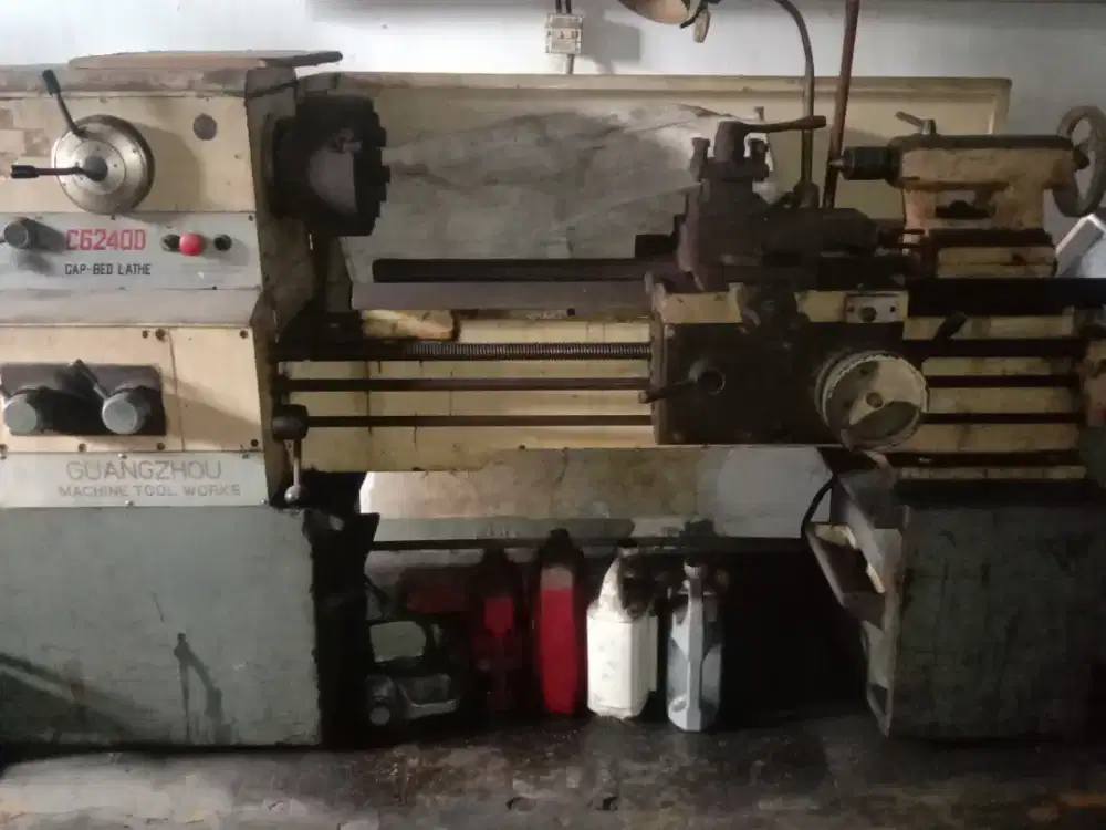 Dijual cepat mesin bubut 1 meter