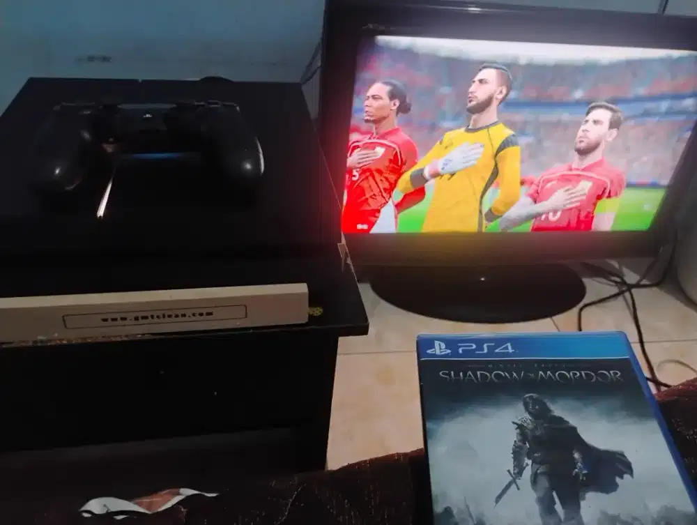 Jual Ps4 Fat Original & game (masih ada garansi toko sampe 14 feb)