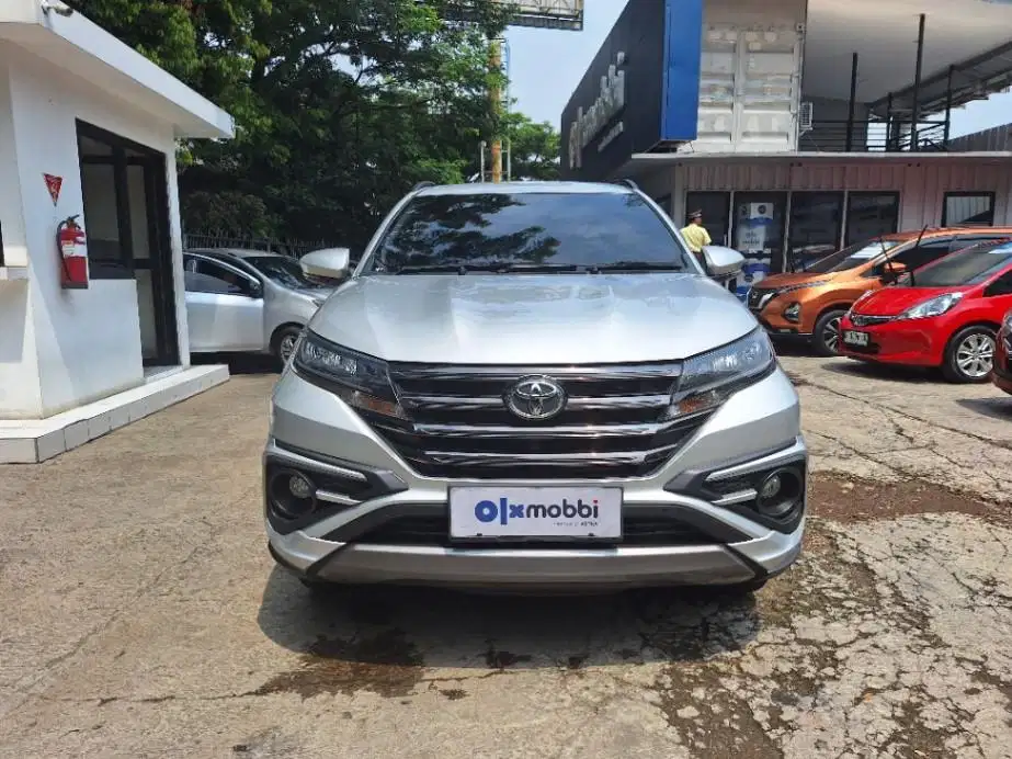 DP MURAH Toyota Rush 1.5 GR Sport Bensin-AT 2022 Silver CFANF