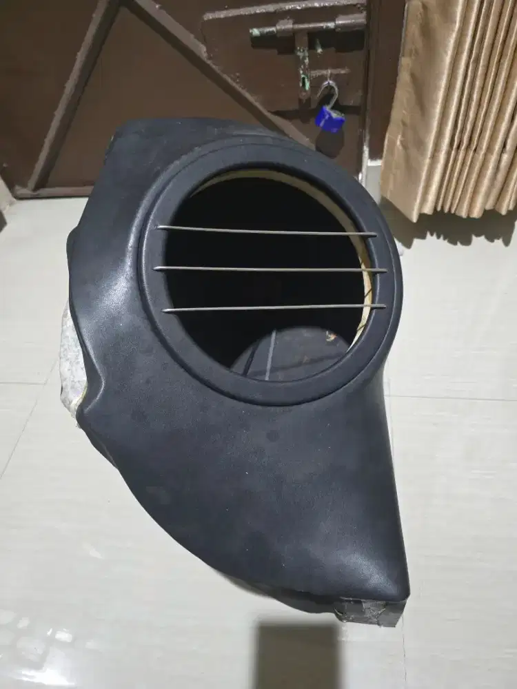 Box Subwoofer Nissan March