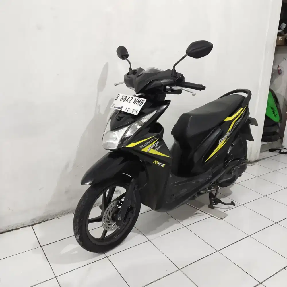 Honda Beat Fi 2014 Orisinil Lengkap Bagus