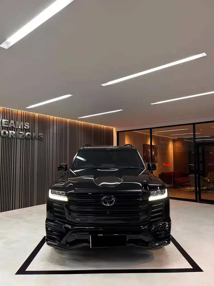Toyota Land Cruiser 300 VXR 2024 Black Hitam LC VX-R LC300 300VXR