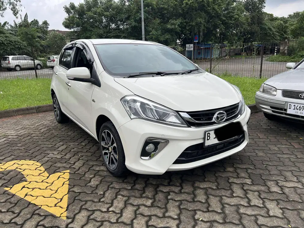 Daihatsu Sirion AT 2019 Putih Km 48rb Istimewa