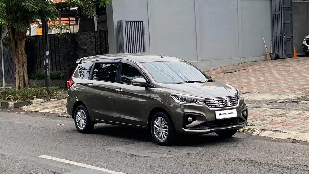 ERTIGA GX 2019 / 2018 Matic Bagus Murah Kredit Bekas Surabaya Tgn1