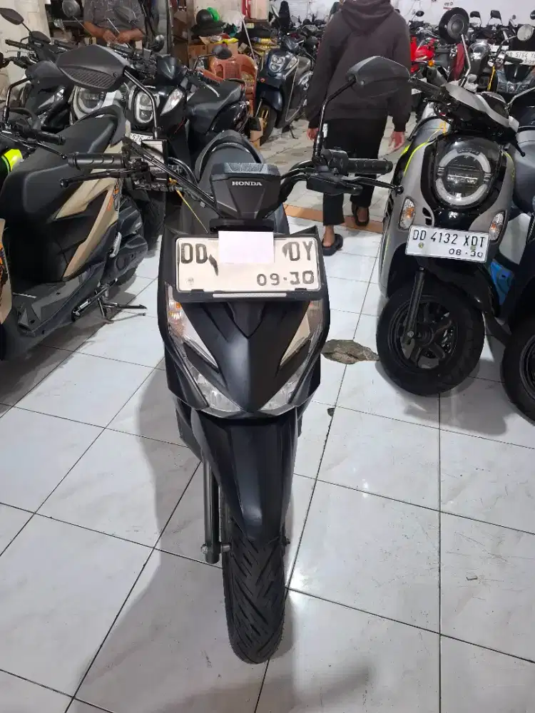 Honda Beat Street 2025 hitam