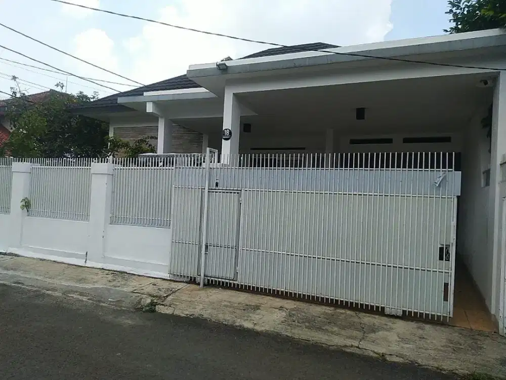 BU*MURAH*DIJUAL RUMAH 2 LANTAI POSISI HOOK DI DAERAH TURANGGA BUAHBATU KOTA BANDUNG