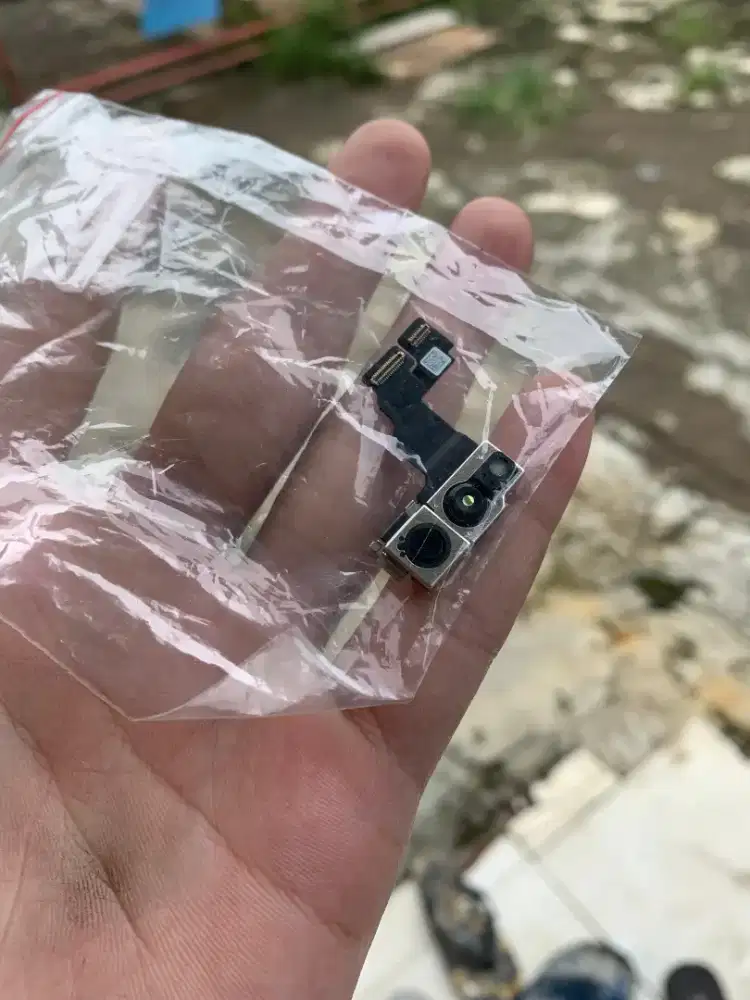 CAMERA DEPAN IPHONE 15 COPOTAN