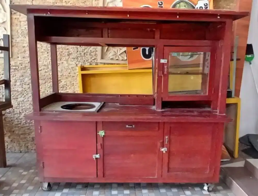 Rombong jualan + meja kursi