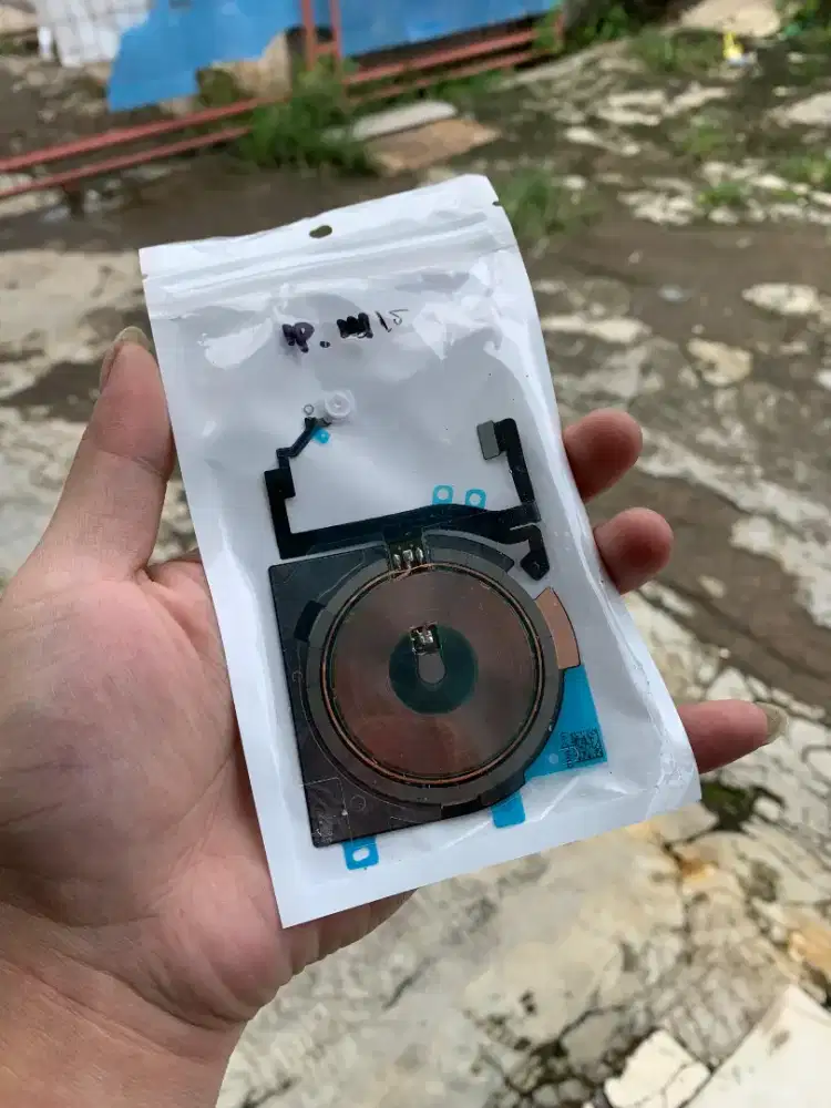 FLEXIBEL WIRELEES IPHONE 15