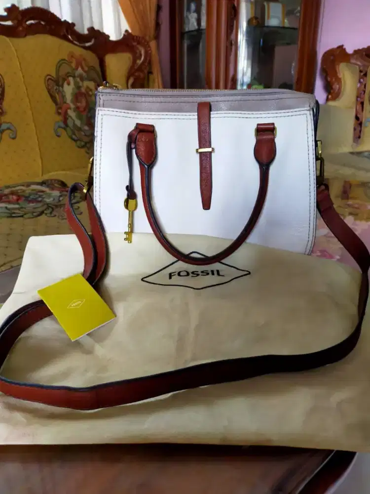 Tas Fossil wanita