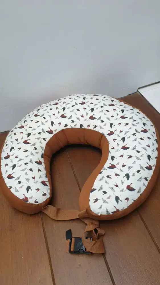 Bantal Menyusui Bayi