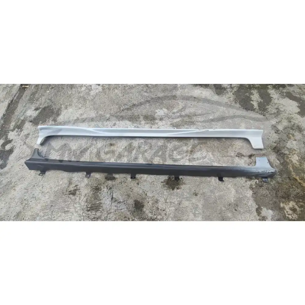 Sideskirt bodykit samping Ertiga all new 2018-2022 original