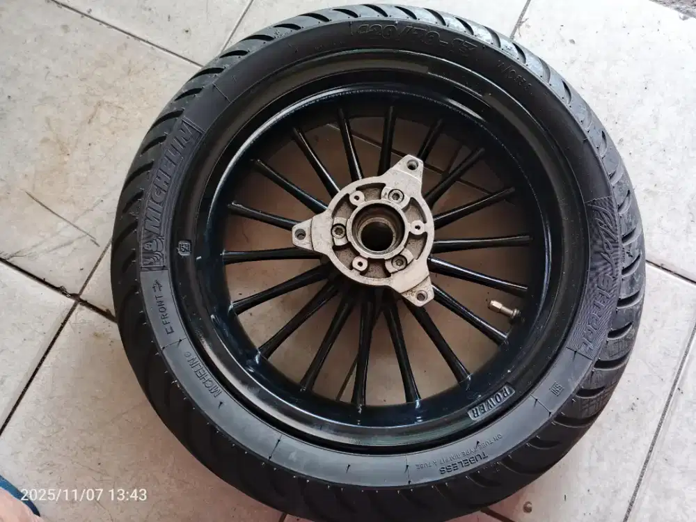 Velg VPower dan ban Michellin ring 13 bekas nmax