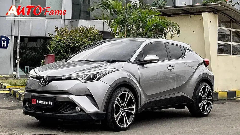 Toyota C-HR CHR 1.8 CVT AT 2018