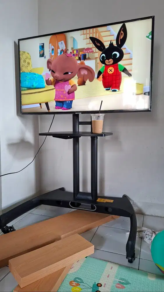 Bracket TV Standing North Bayou | Bisa Geser & Putar | Ada Roda