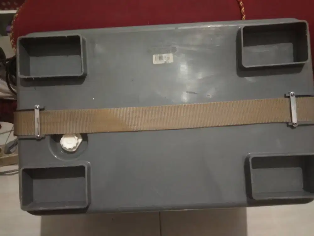 Marina cooler box 35s