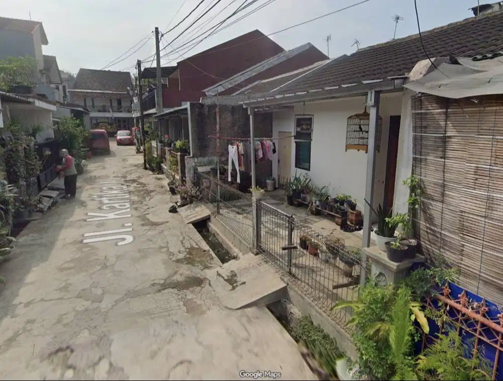 DISEWAKAN untuk TAHUNAN Rumah Tinggal Komplek Puskopad Cipacing Permai