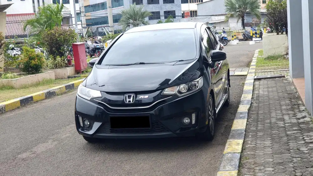 Km94rb honda jazz rs manual 2015 hitam tangan pertama dari baru