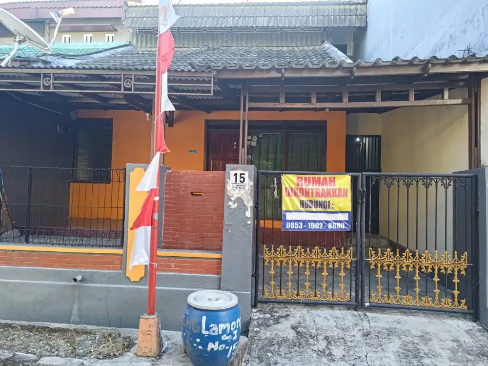 DISEWAKAN RUMAH STRATEGIS DI TENGAH KOTA GRESIK