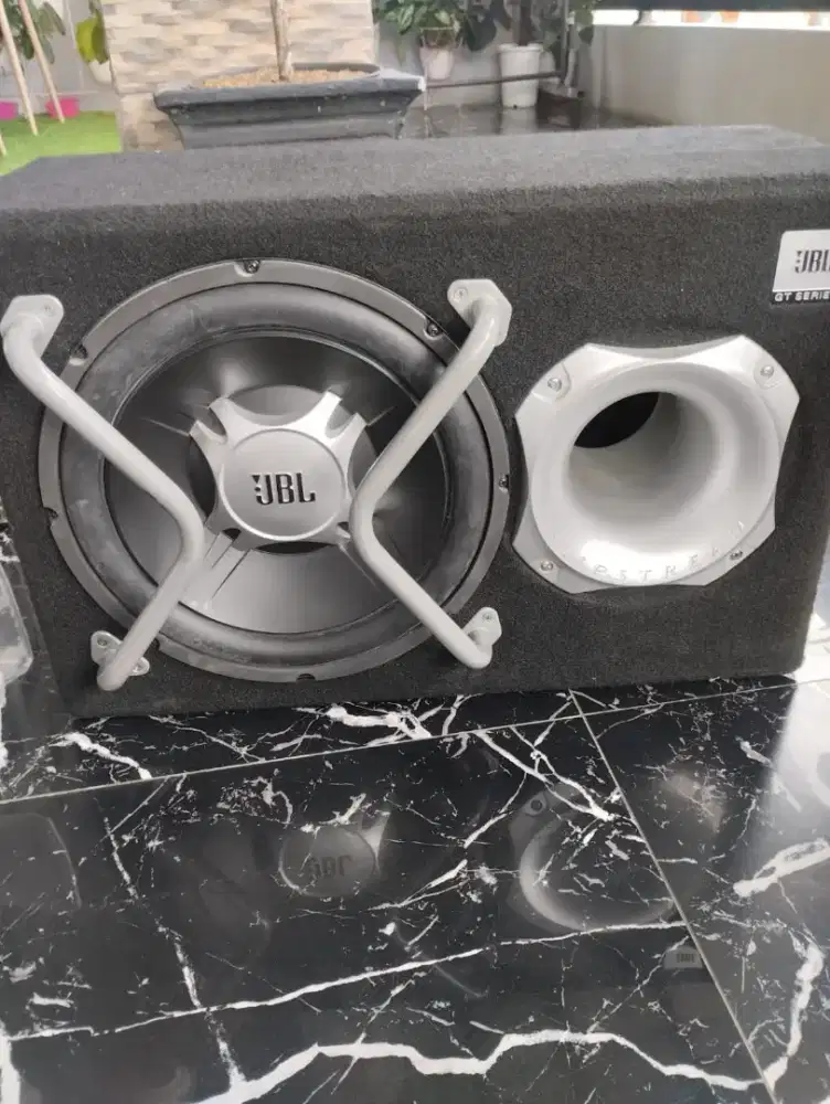 Bastube..JBL 12 inc.