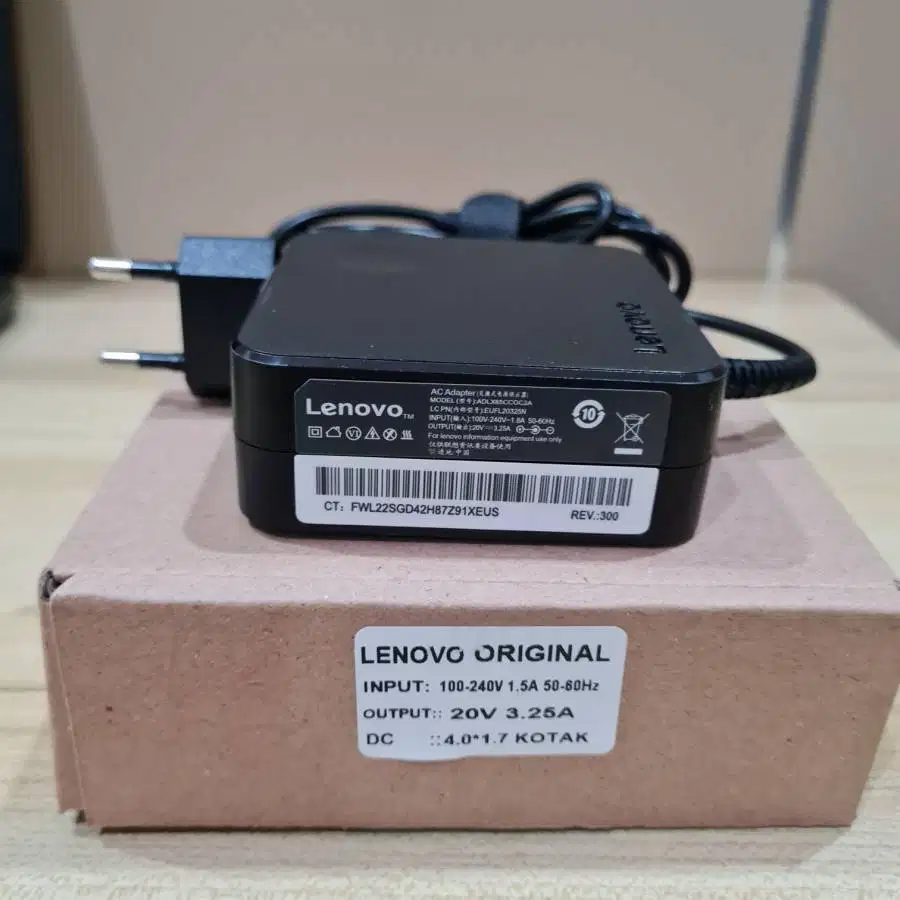 Adaptor Charger ORI Lenovo IdeaPad 1 310 320 S145 330 V14 V15 Yoga 520