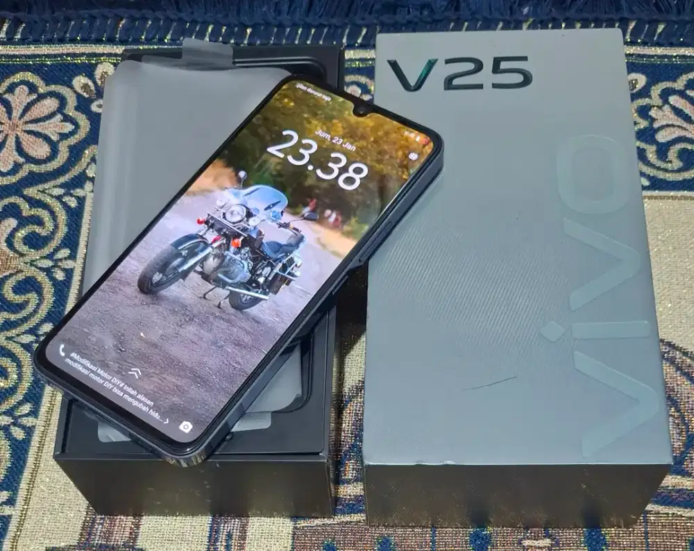 Vivo V25 5G RAM 8+8/256