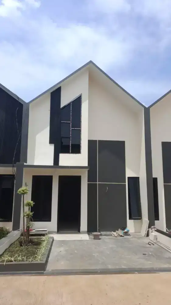 Rumah bebas banjir dekat stasiun