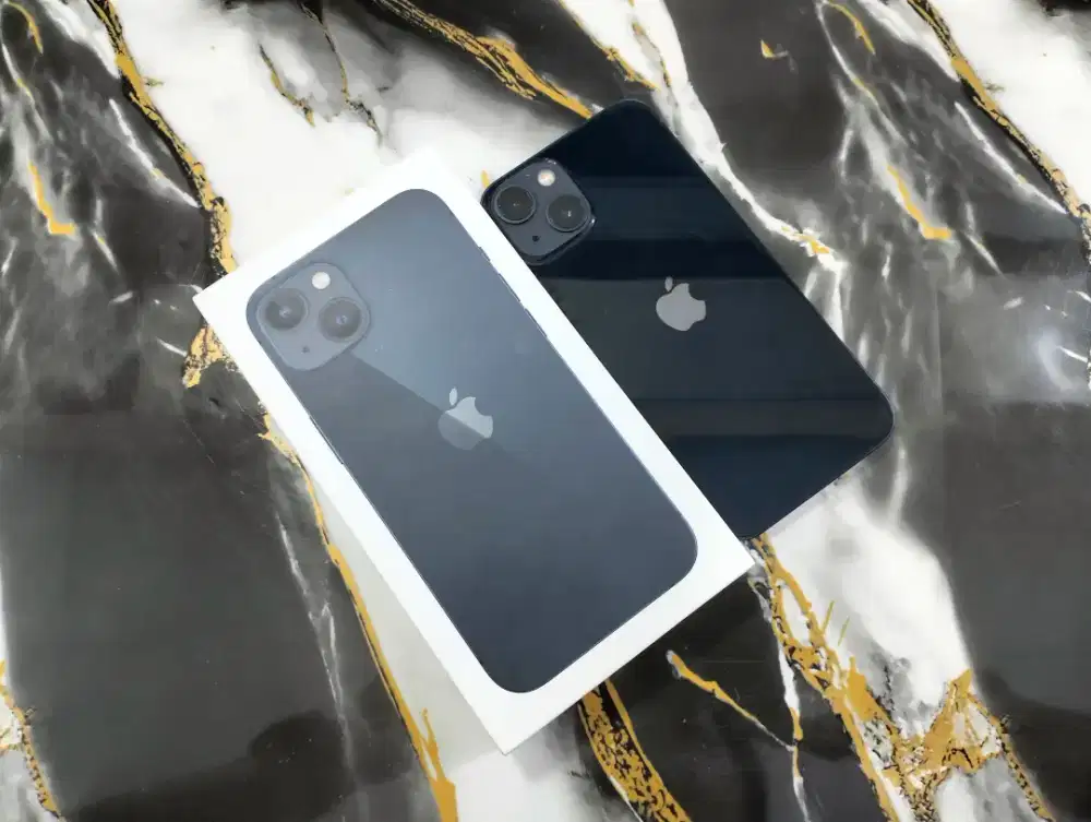 iPhone 13 Midnight 128 GB Garansi iBox BH 91