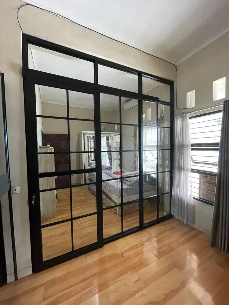 partisi kaca kusen alumunium