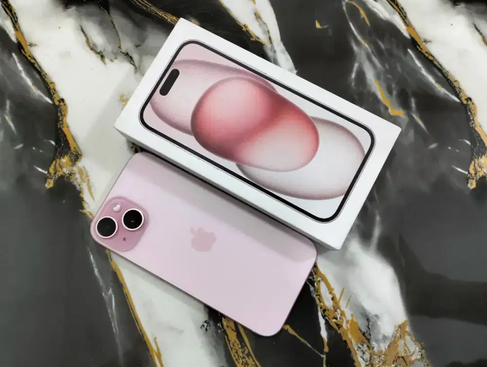 iPhone 15 Pink 128 GB Garansi iBox BH 100 Like New