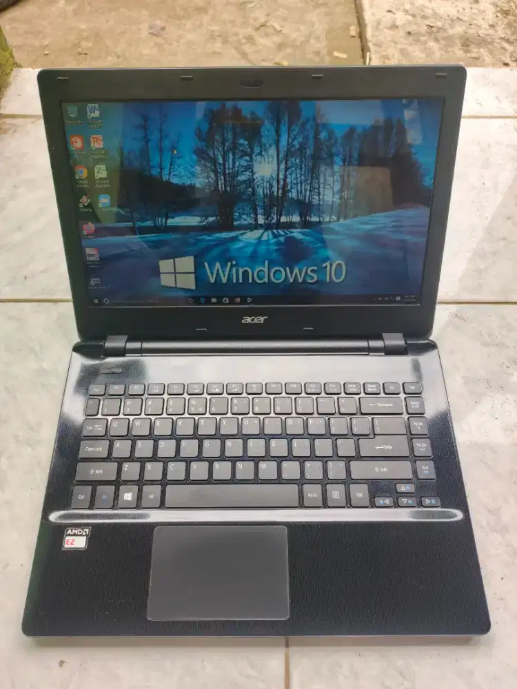 laptop acer ram 8gb tipe slim layar 14 inc win 10 siap pake (Nego)